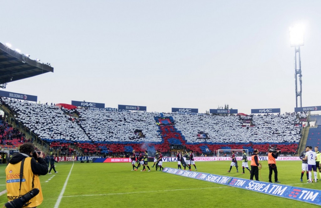 Dall'Ara. tifosi rossoblù