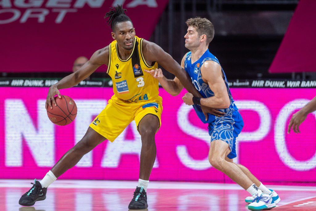 MHP Riesen Ludwigsburg v Fraport Skyliners - EasyCredit Basketball Bundesliga