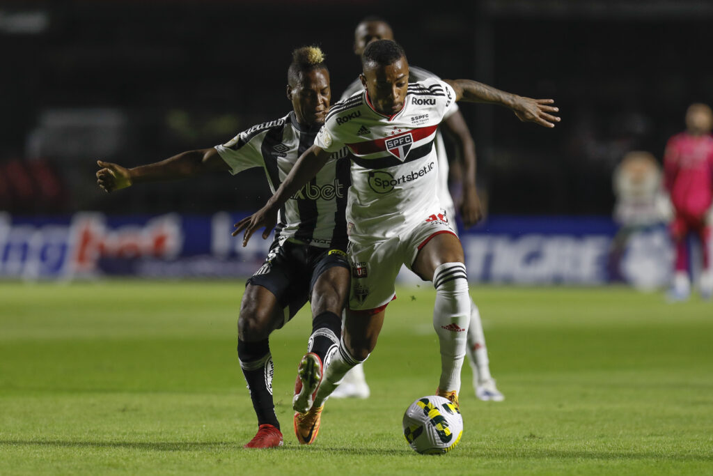 Sao Paulo v Santos - Brasileirao 2022