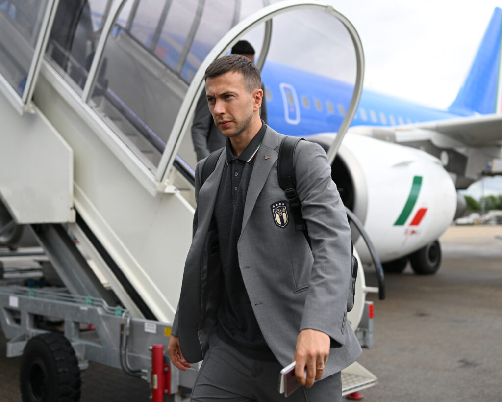 Italy Travel To England