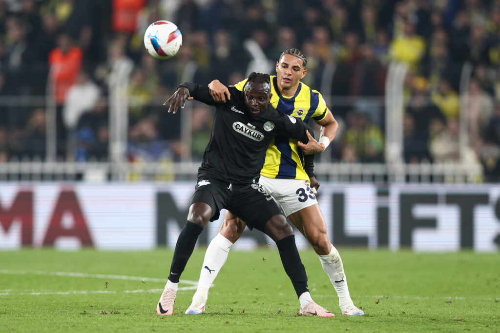 Fenerbahce v Rizespor - Turkish Super League