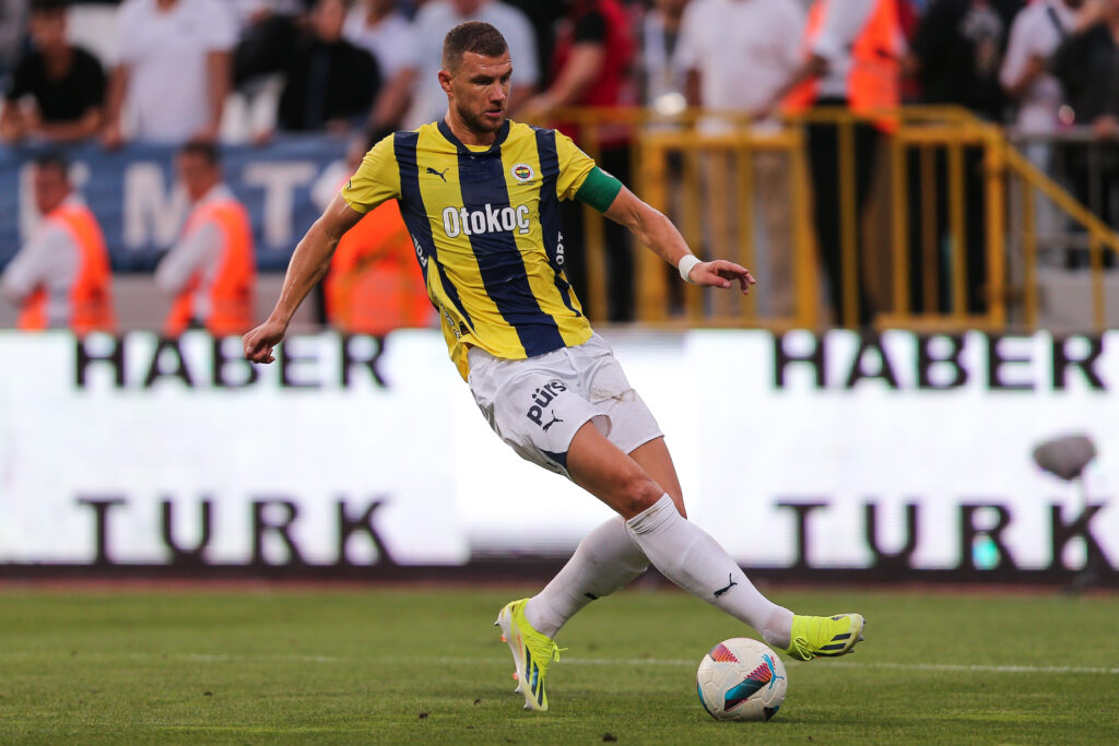 Kasimpasa v Fenerbahce - Turkish Super League