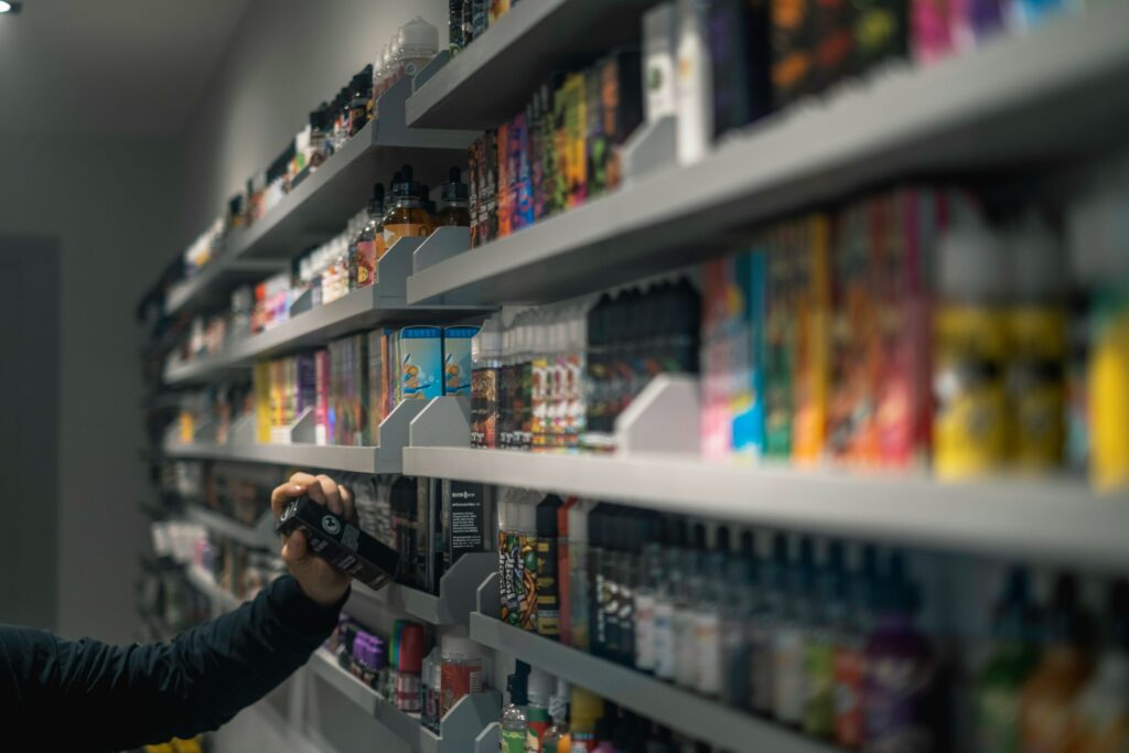 e-liquids-uk-hVcmxpYg1Gc-unsplash