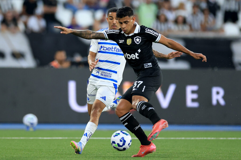 Botafogo v Cruzeiro - Brasileirao 2025